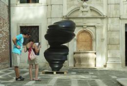 Tony Cragg Cast Glances