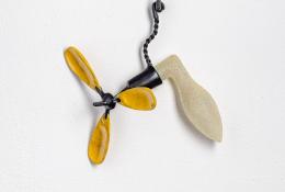 Richard Meitner - Schizzi selvaggi 12 (Propellor) - glass, epoxy, wood, paint, aluminium wire - 27 × 25 × 19 cm - unique piece