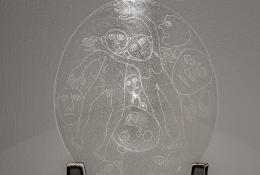 P. Martinuzzi (Venezia, 1933 – 2015), Al Vento (large), early ‘80s, Unique piece, Blown-glass sheet, engraved with diamond pen by the artist, support in wood and iron, 56 x 36 cm, ph. Enrico Fiorese