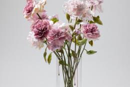 Lilla Tabasso (Milan IT, 1973), Peonie, Unique piece, Milan, 2025, Murano glass lamp-worked by the artist