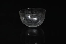 P. Martinuzzi (Venezia, 1933 – 2015), Untitled (bowl), Unique piece, Hand-blown glass, engraved with diamond pen by the artist, h 5,5 cm Ø 11 cm