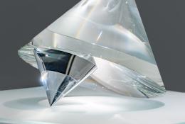 Václav Cigler: GEOMETRIE  Transparent Cone  Optical glass  ph. Enrico Fiorese