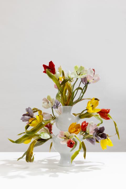 Lilla Tabasso, Tulipaniere, unique piece, Milano 2022, lamp-hand-worked and modelled Murano glass, ph: Roberto Marossi